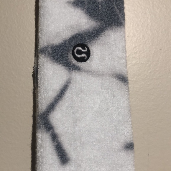 LULULEMON Terry Sweatband - Picture 2 of 5